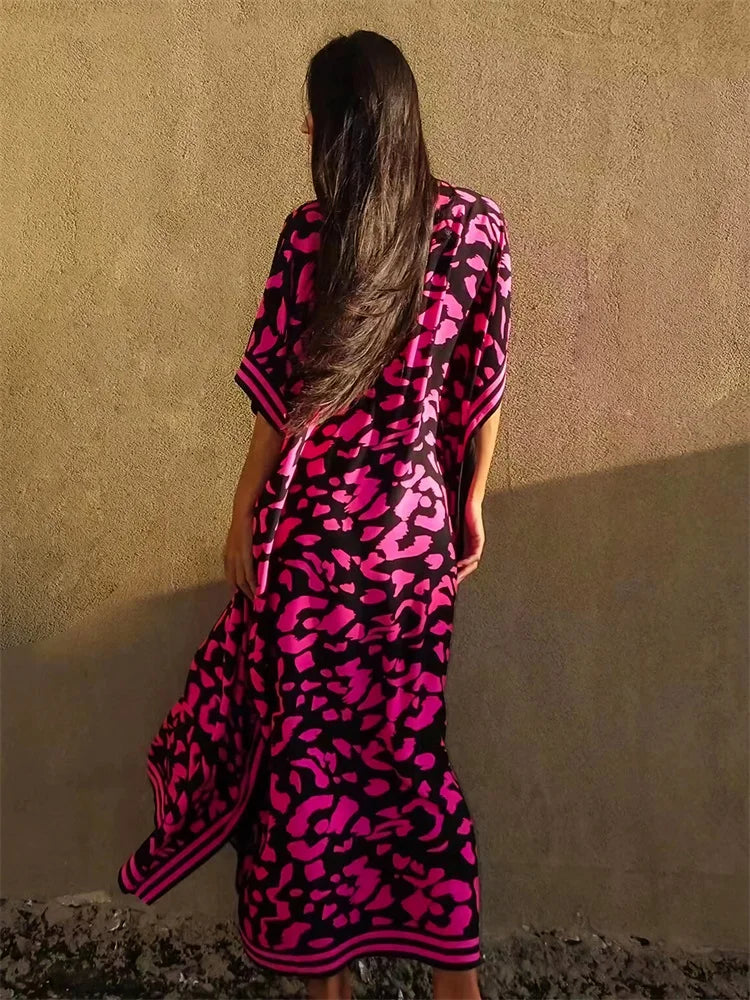 Bohemian Kaftan in pink and black.