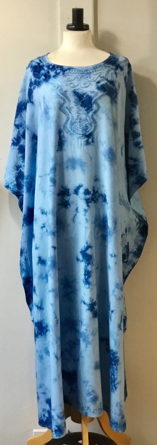 Didi Tie Dye Embroidered Kaftan – Blue | Ethnic Warehouse